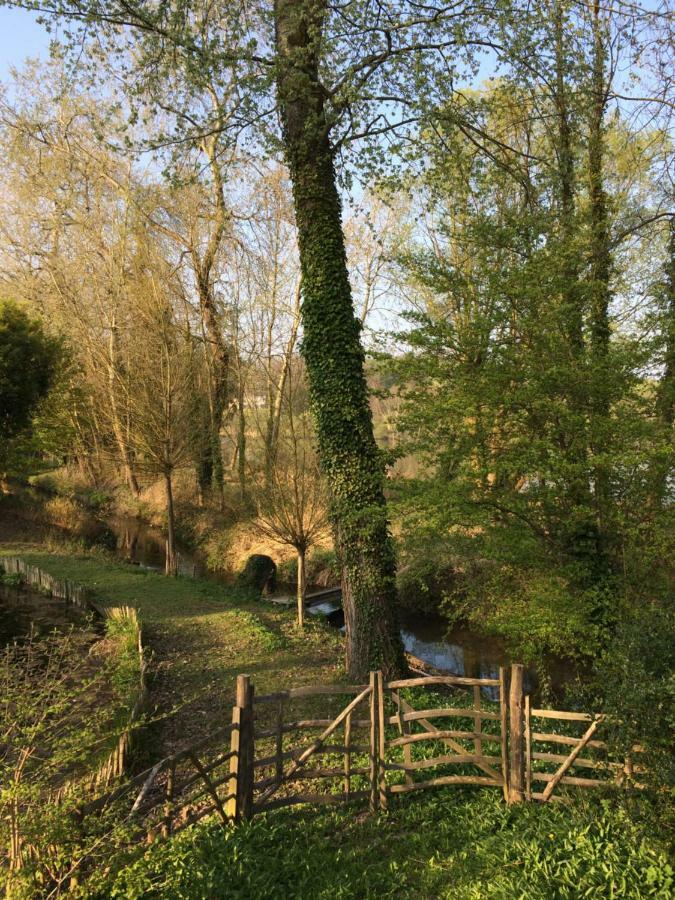 Bed and Breakfast Le Jardin Des Sources La Hulpe Exterior foto